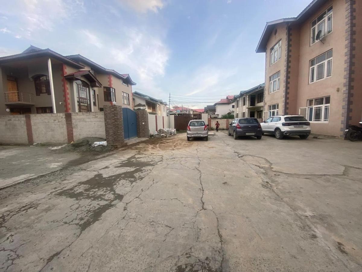 Penthouse Villa Srinagar  Exterior photo