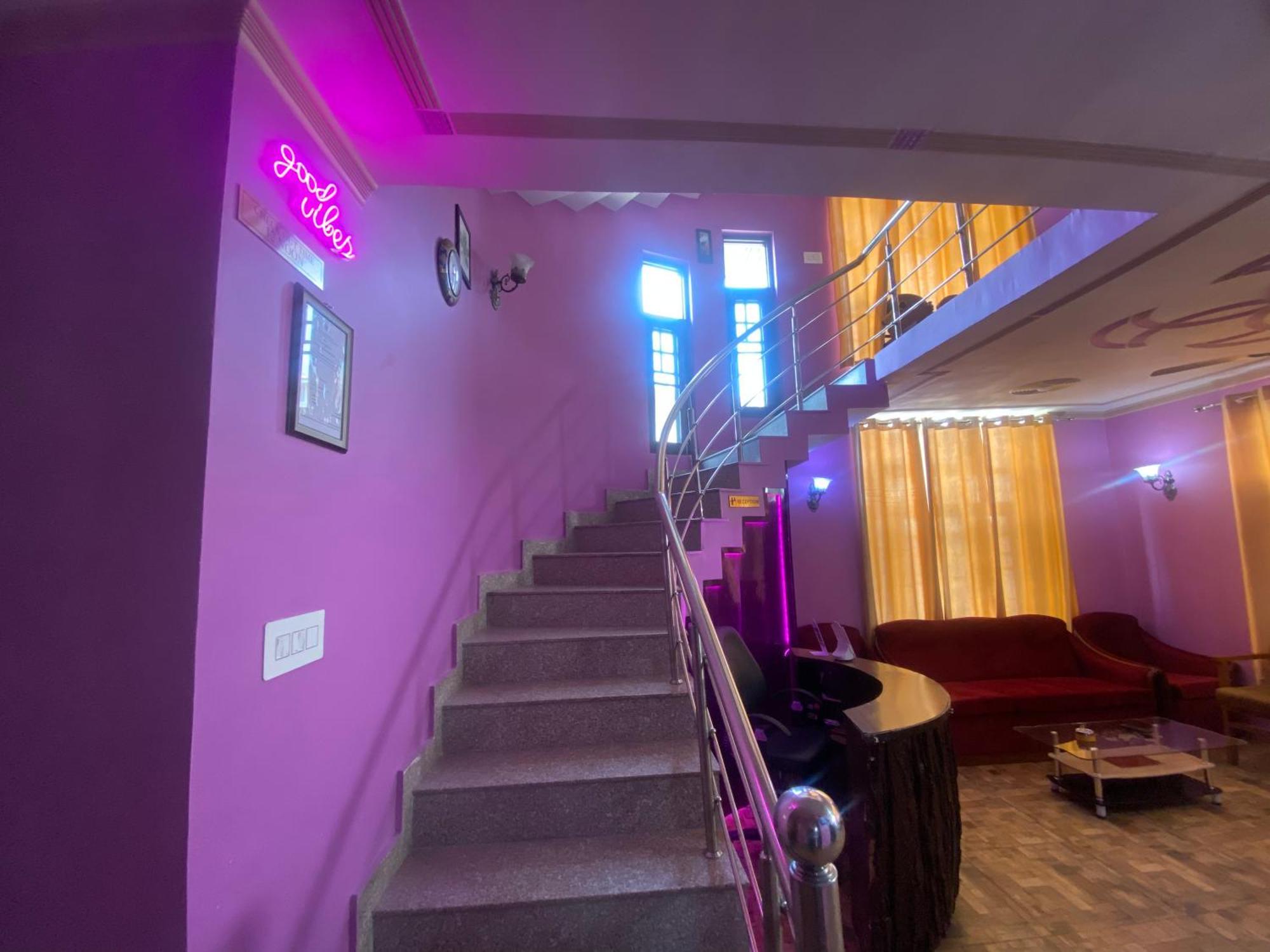 Penthouse Villa Srinagar  Exterior photo